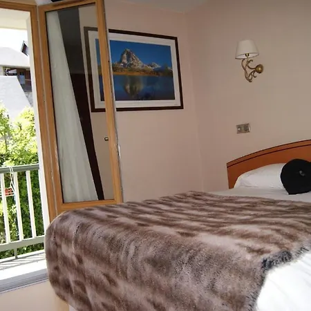 Arrieulat Des Pyrenees Hotel